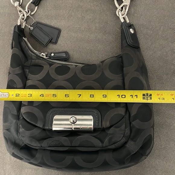 Coach purse - Authentic - Picture 12 of 12